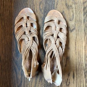 Boutique  sandals